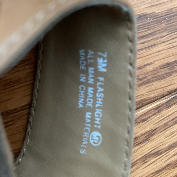 AEROSOLS, tan, slip-on thong sandals wedge heel, all manage material, size 71/2 - Picture 4 of 4